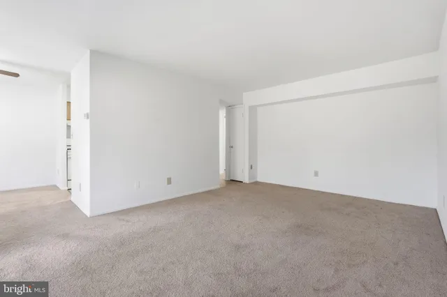 $189,000 | 6043 Majors Lane, Unit 3 E9, Columbia, MD 21045