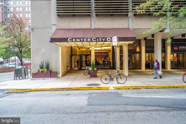 $3,450 | 1326-42 Spruce Street, Unit 703, Philadelphia, PA 19107