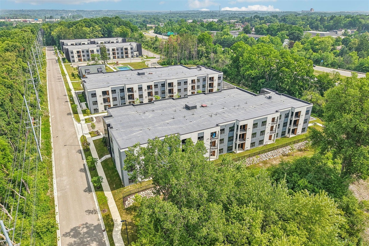 2675 Burton Road, Unit : 206 Ann Arbor, MI 48104 - Photo 57 of 61 Gallery Image 57