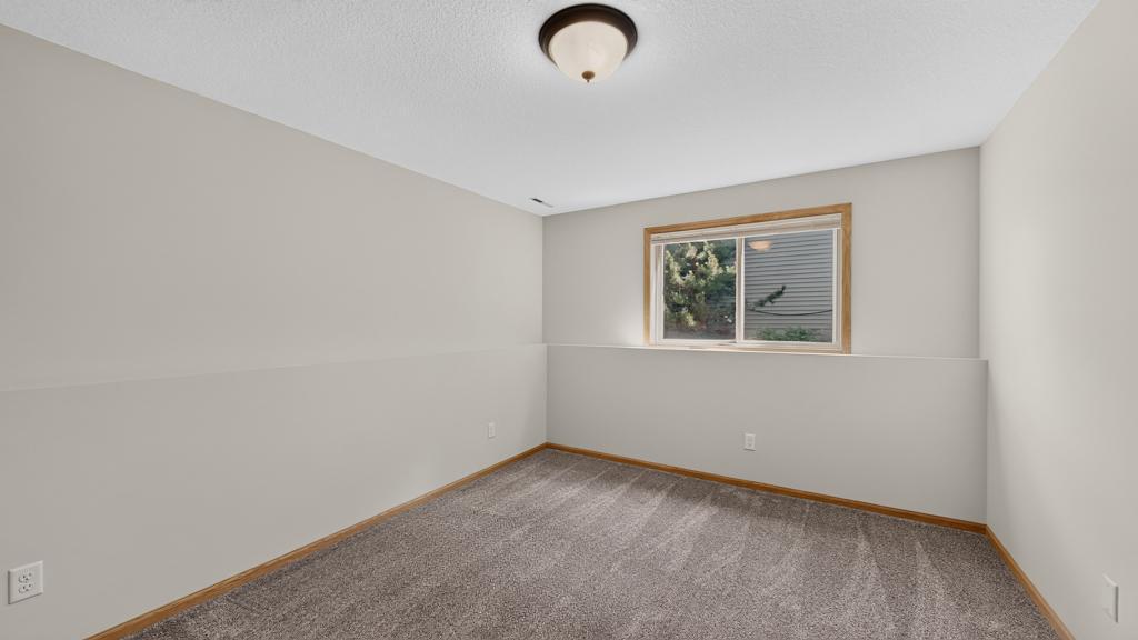 3909 46 Avenue Northwest Rochester, MN 55901 - Photo 33 of 36
