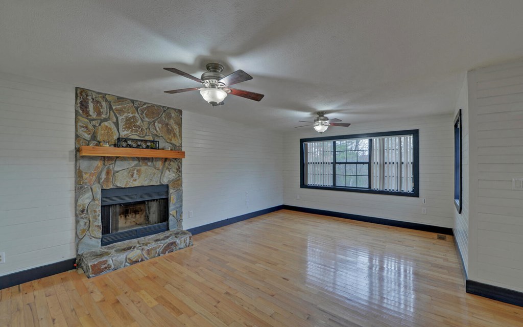 16 Bell Lane Morganton, GA 30560 - Photo 6 of 49