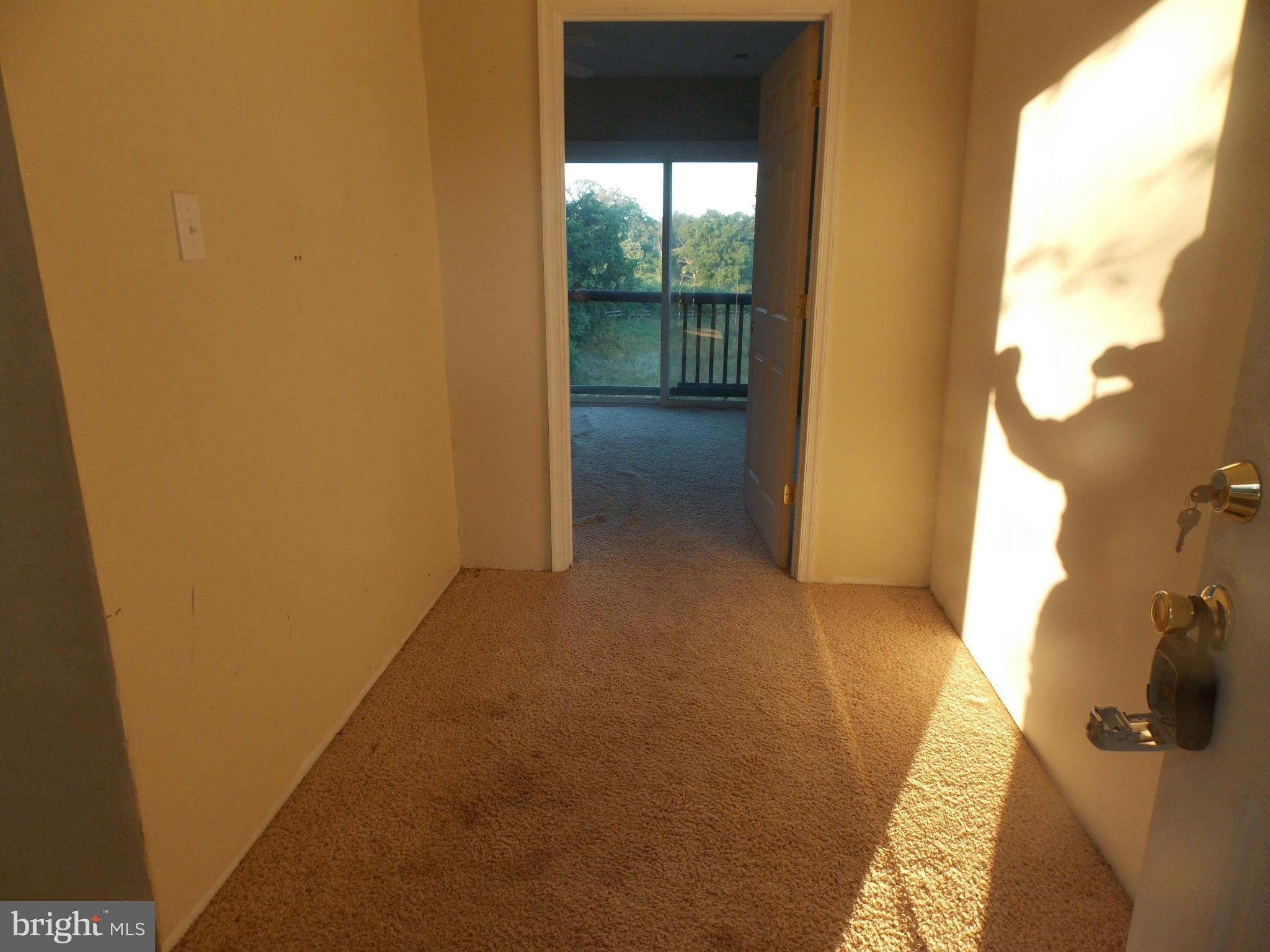 2909 Kuntz Road Baltimore, MD 21244 - Photo 2 of 21 Interior (General)