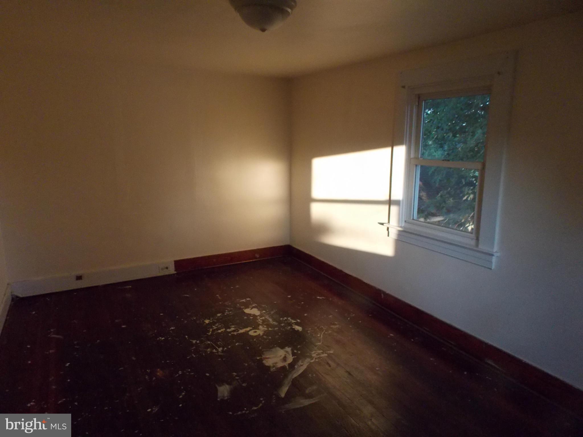 2909 Kuntz Road Baltimore, MD 21244 - Photo 14 of 21 Bedroom