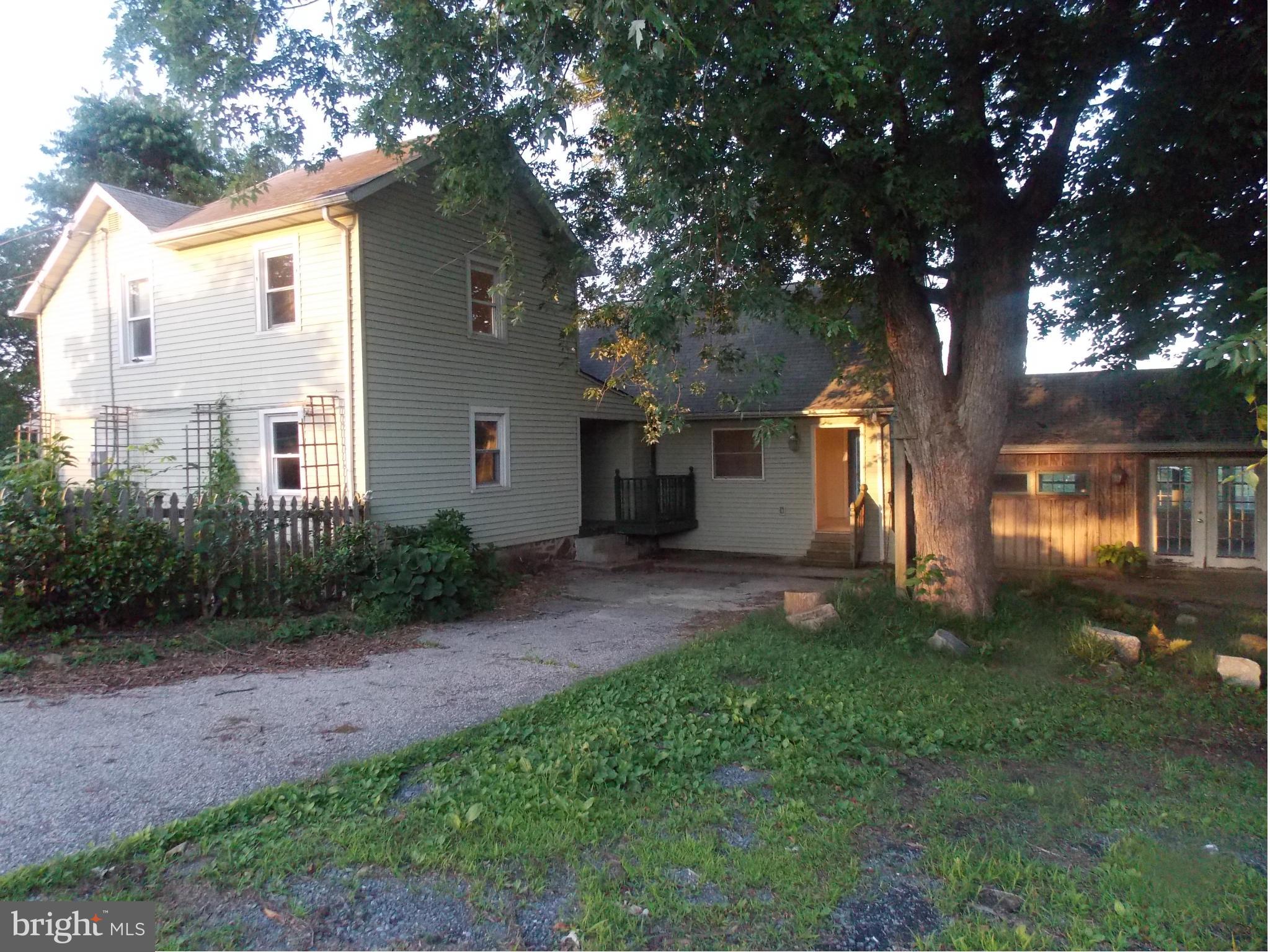 2909 Kuntz Road Baltimore, MD 21244 - Photo 17 of 21 Exterior (Front)