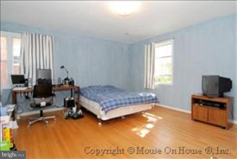 9515 Edgeley Road Bethesda, MD 20814 - Photo 16 of 30 Bedroom #2