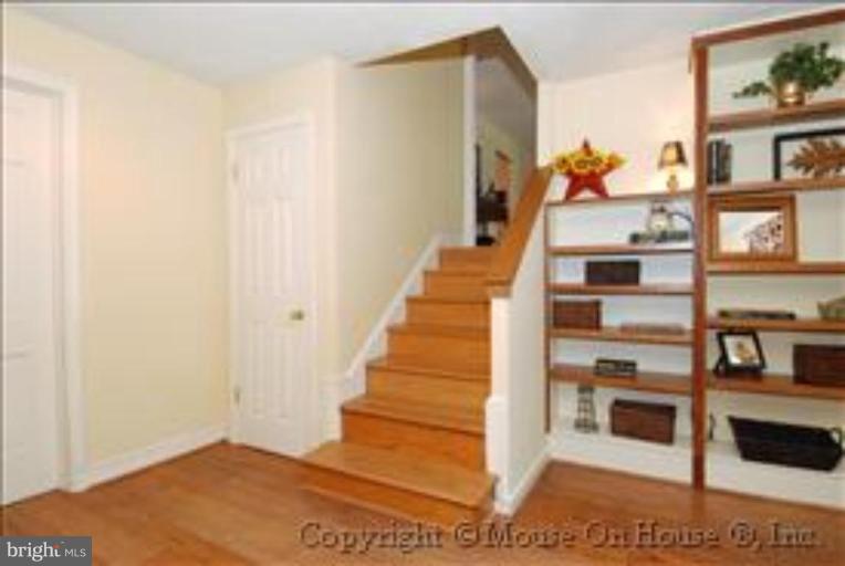 9515 Edgeley Road Bethesda, MD 20814 - Photo 23 of 30 Family Room #2