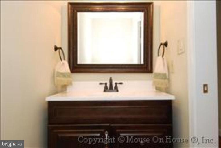9515 Edgeley Road Bethesda, MD 20814 - Photo 9 of 30 Main Level Powder Room