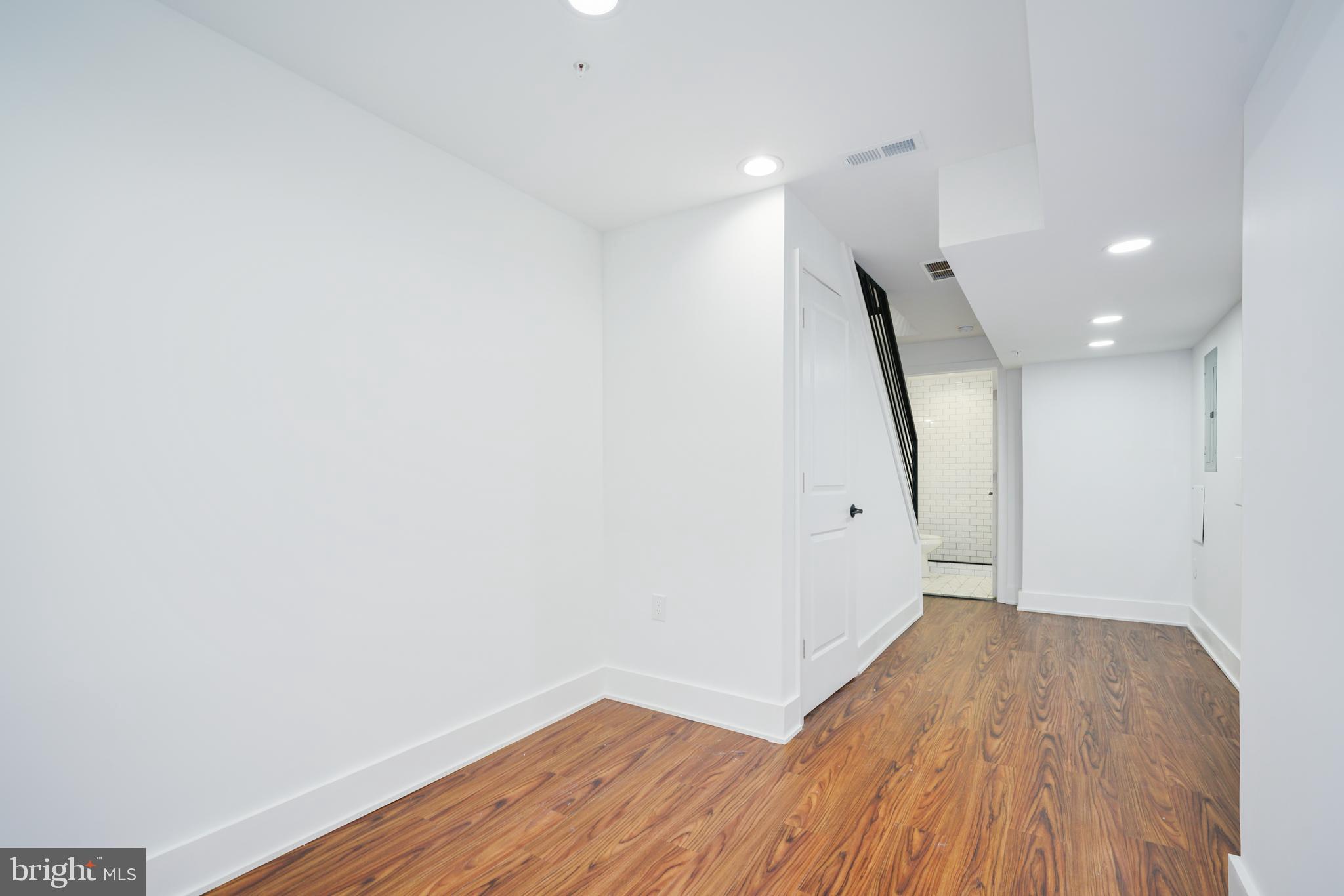 2344 North Mutter Philadelphia, PA 19133 - Photo 32 of 36