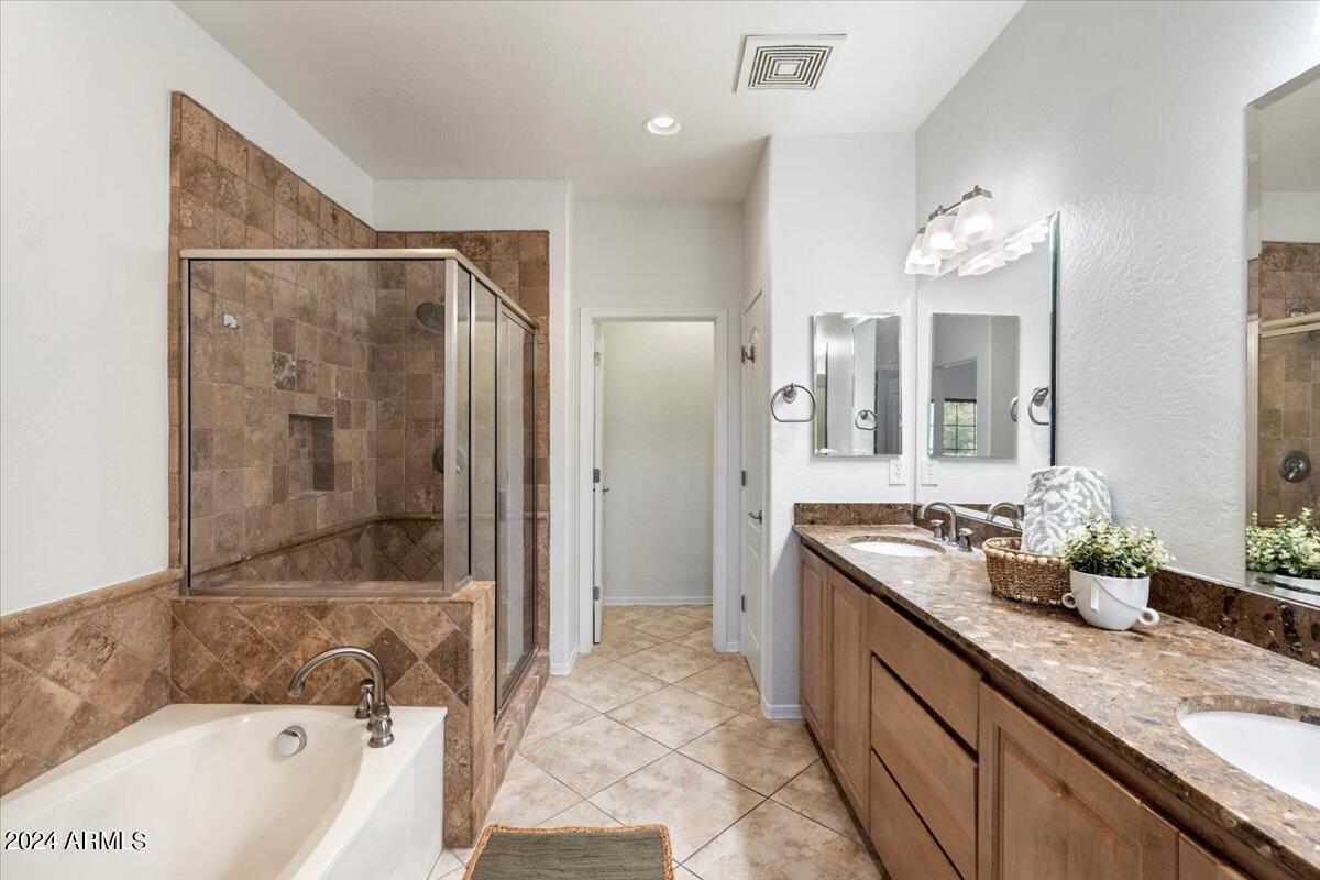6940 East Cochise Road, Unit 1009 Paradise Valley, AZ 85253 - Photo 12 of 21 16-71084337