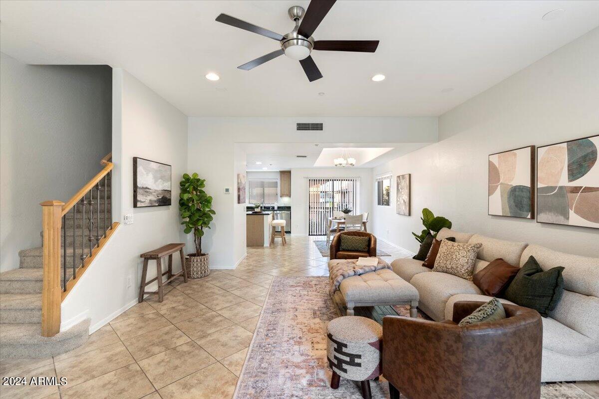 6940 East Cochise Road, Unit 1009 Paradise Valley, AZ 85253 - Photo 3 of 21 04-71084277
