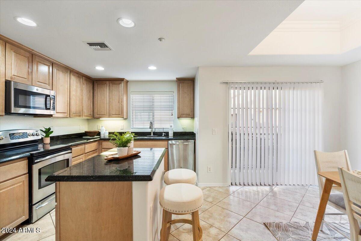 6940 East Cochise Road, Unit 1009 Paradise Valley, AZ 85253 - Photo 8 of 21 10-71084288