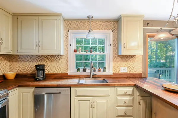 $769,000 | 679 North Falmouth Highway, North Falmouth, MA 02556