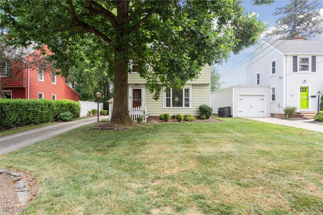 5291 Spencer Road Lyndhurst, OH 44124 - Photo 3 of 43