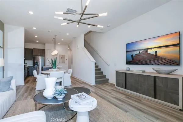 $6,500 | 1077 Cadence, Irvine, CA 92618