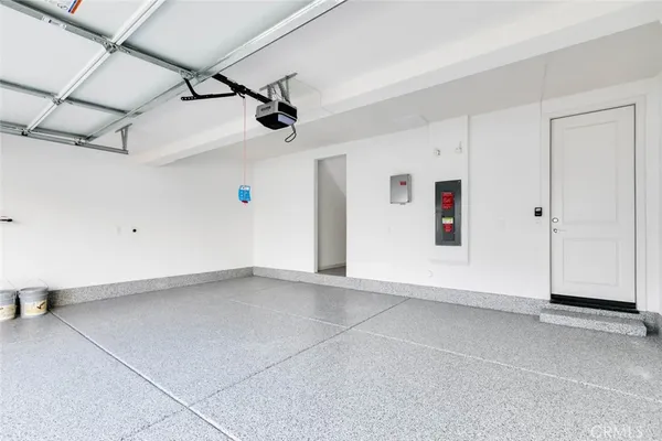 $6,500 | 1077 Cadence, Irvine, CA 92618