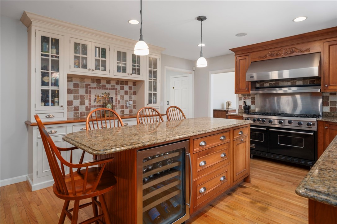 1 Pierce Court Barrington, RI 02806 - Photo 10 of 45