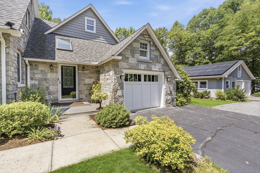 33 Rattle Hill Road Southampton, MA 01073 - Photo 7 of 42