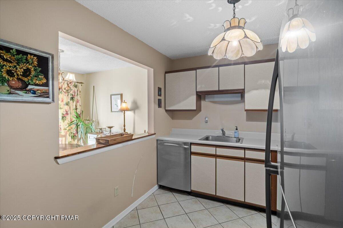 255 Nittany Court Mount Pocono, PA 18344 - Photo 11 of 28 40-Photo-39