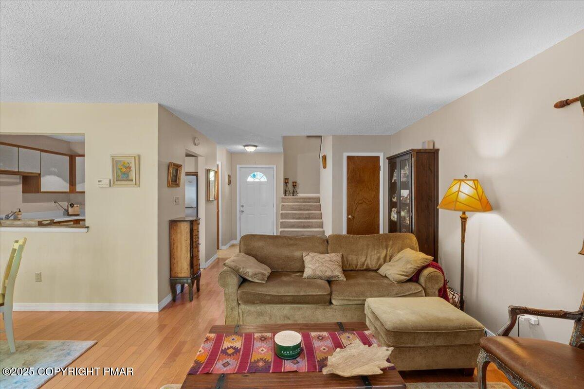 255 Nittany Court Mount Pocono, PA 18344 - Photo 5 of 28 43-Photo-42