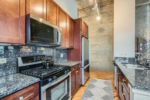 $499,000 | 1735 North Paulina Street, Unit 604, Chicago, IL 60622