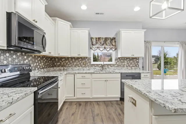 $409,900 | 12335 Medford Place, Noblesville, IN 46060