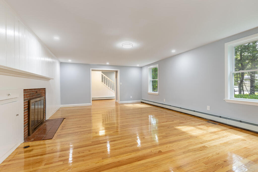 15 Powers Road Sudbury, MA 01776 - Photo 4 of 29 15 Powers Rd Sudbury MA 01776 USA-007-01