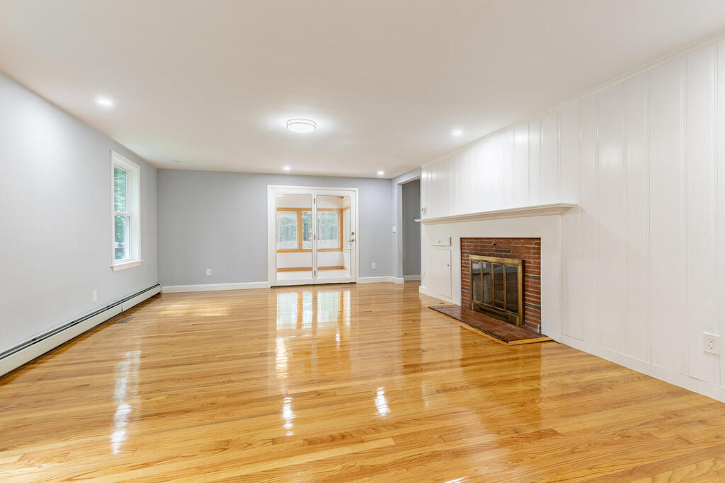 15 Powers Road Sudbury, MA 01776 - Photo 5 of 29 15 Powers Rd Sudbury MA 01776 USA-005-00
