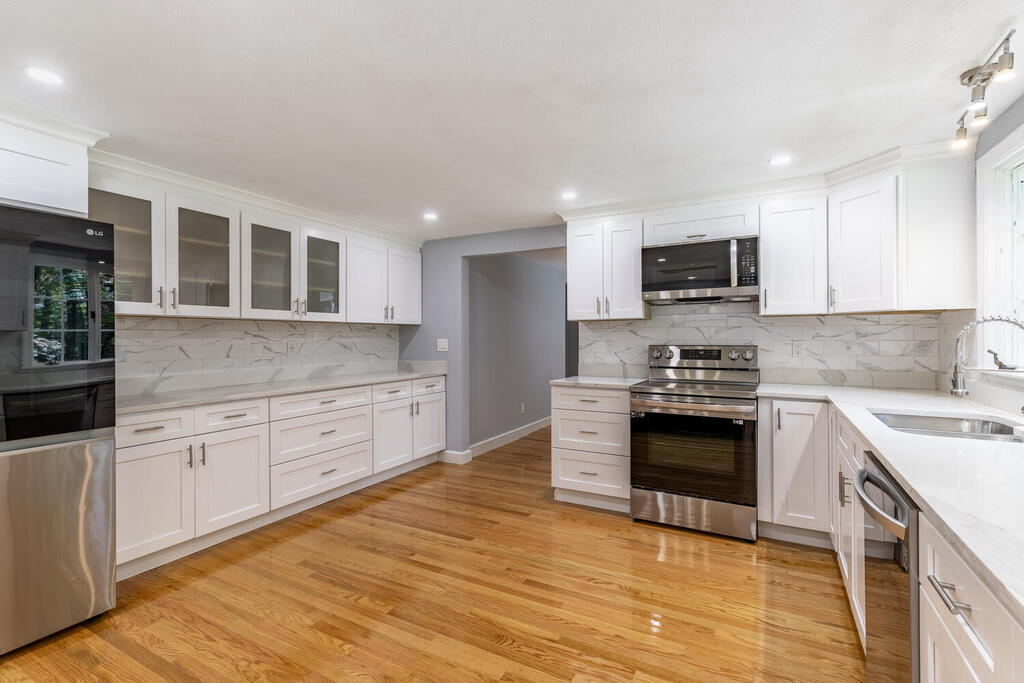 15 Powers Road Sudbury, MA 01776 - Photo 6 of 29 15 Powers Rd Sudbury MA 01776 USA-015-01