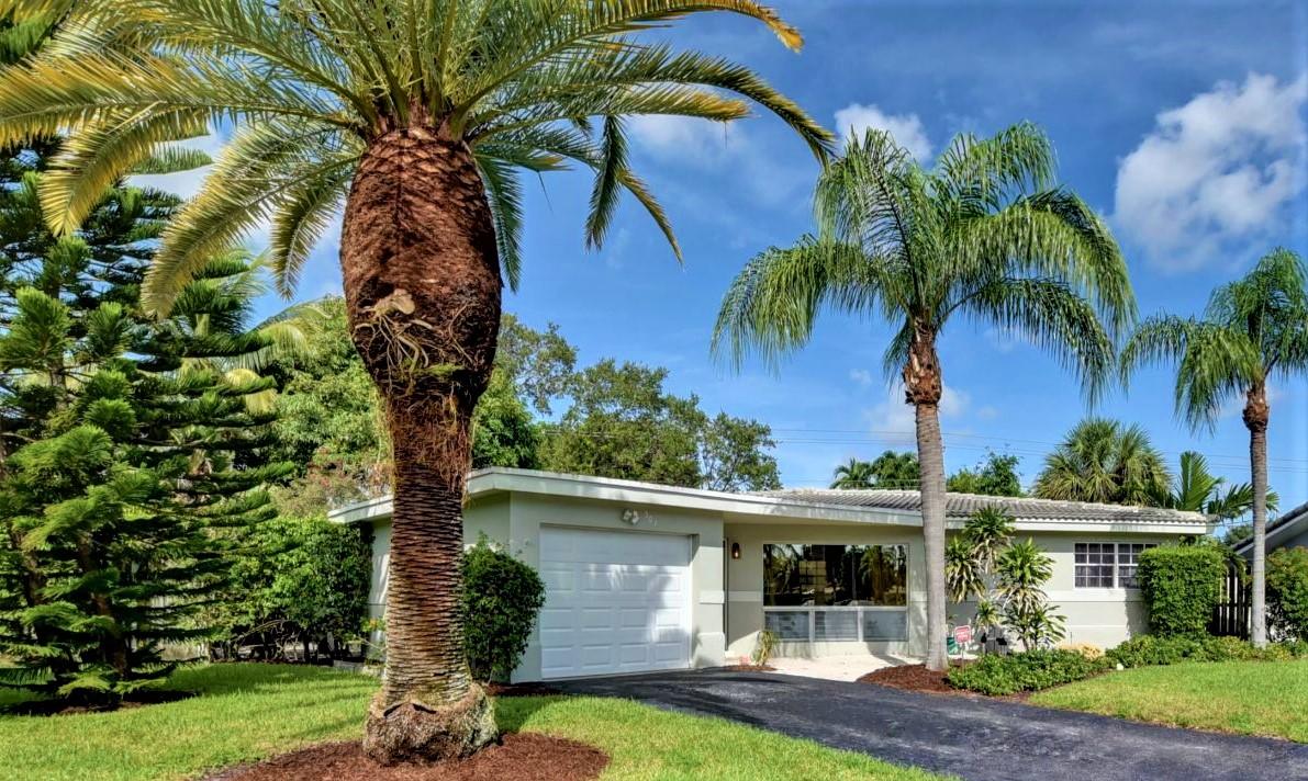 501 SW 8th Terr side view