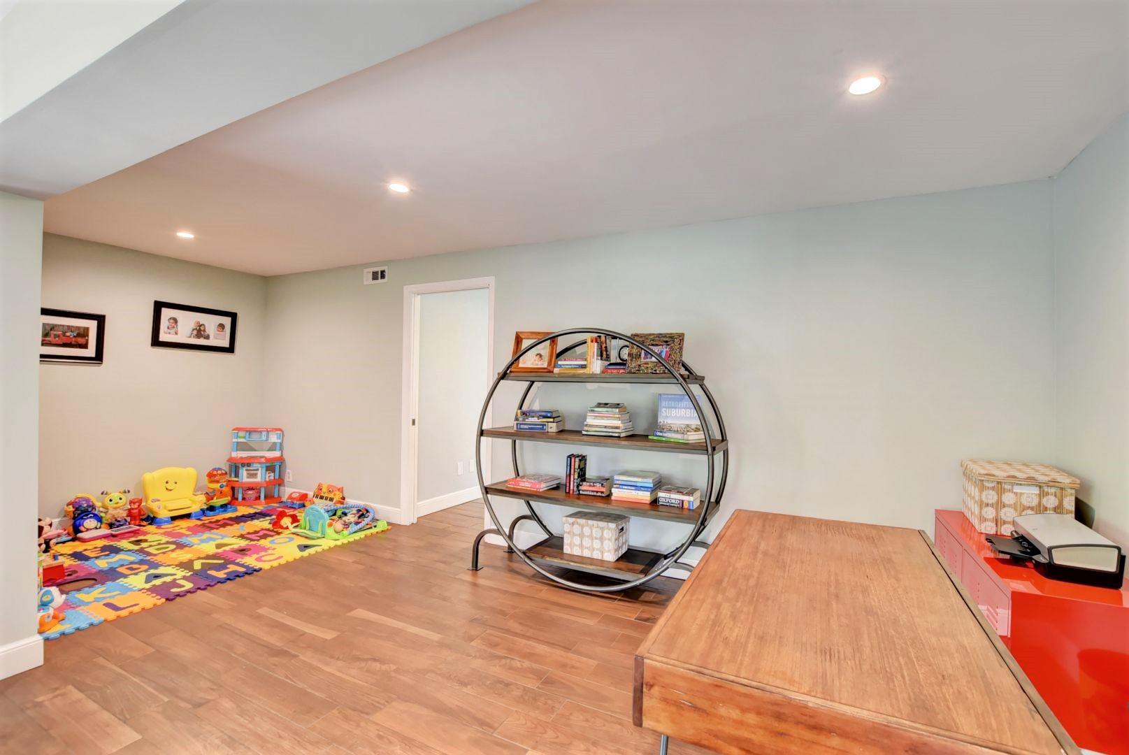 501 Southwest 8th Terrace Boca Raton, FL 33486 - Photo 12 of 28 Additional Living Open Flex Space