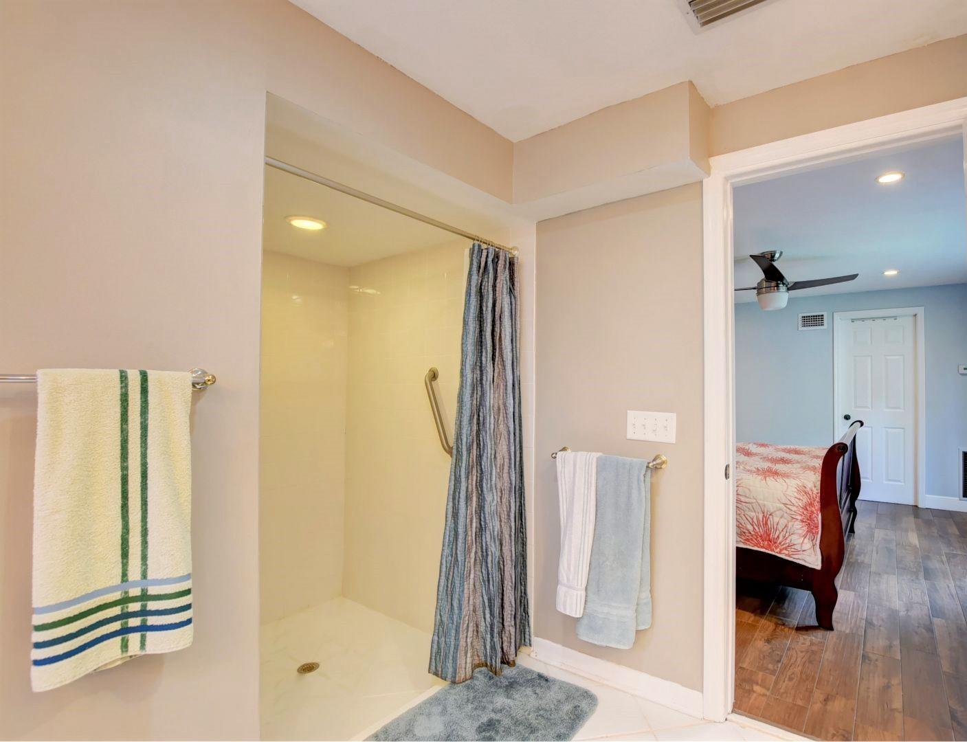 501 Southwest 8th Terrace Boca Raton, FL 33486 - Photo 17 of 28 walk in shower