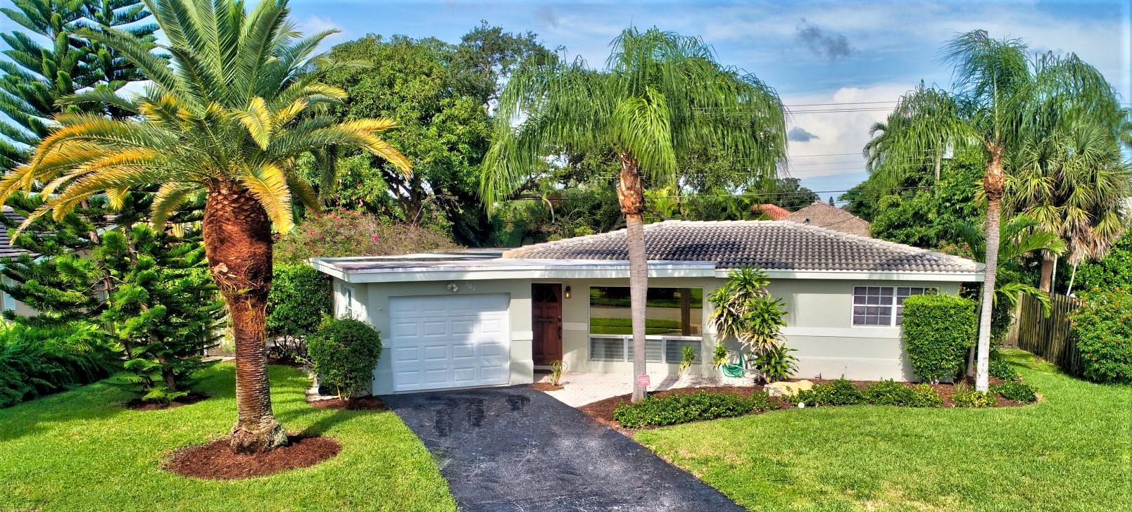 501 Southwest 8th Terrace Boca Raton, FL 33486 - Photo 5 of 28 501 SW 8th Terr front aerial
