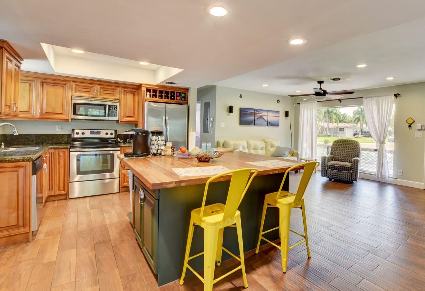 501 Southwest 8th Terrace Boca Raton, FL 33486 - Photo 9 of 28 Large Kitchen Island