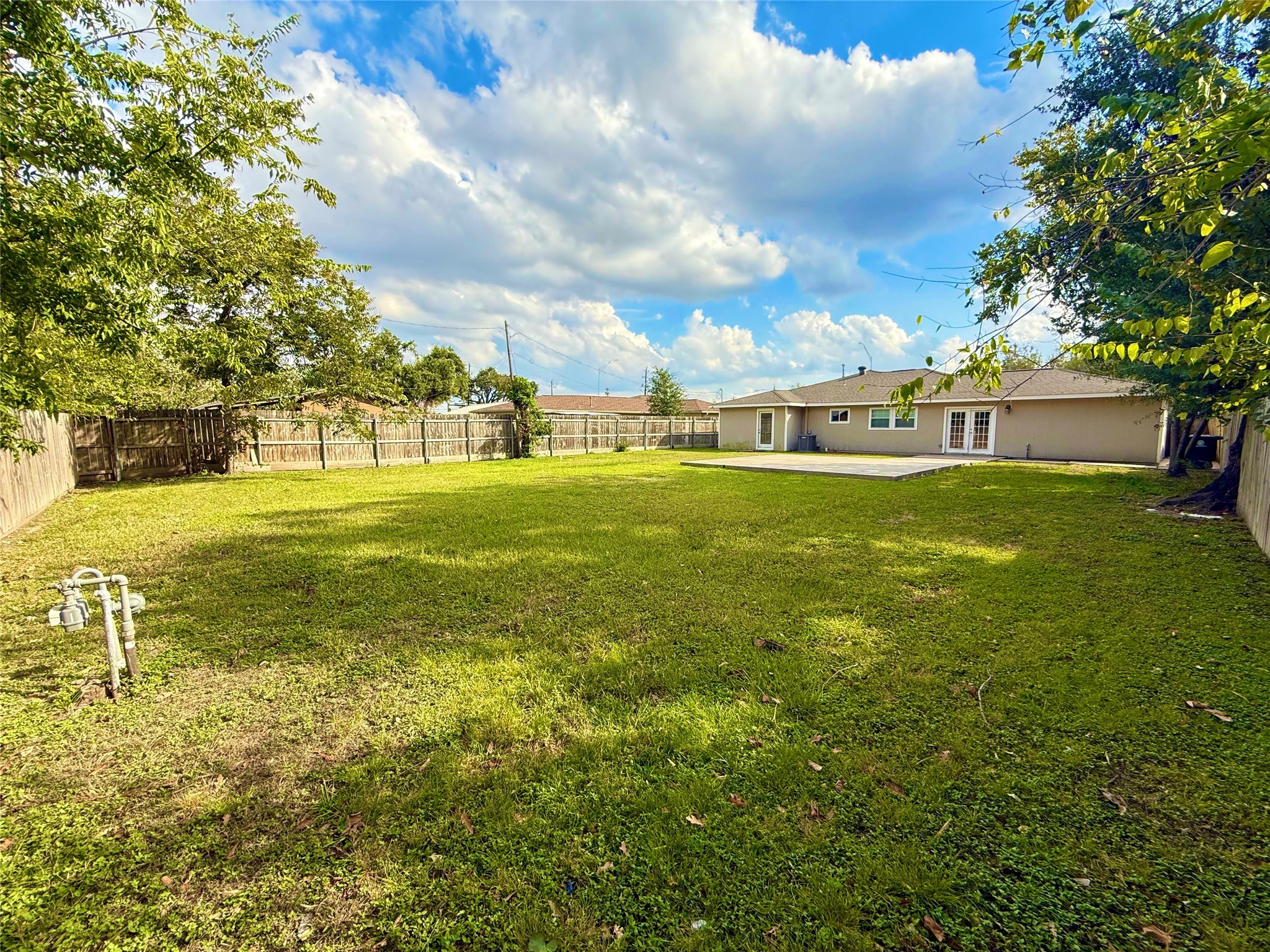 7906 Hammerly Boulevard Houston, TX 77055 - Photo 21 of 22 a view of an ocean with a big yard