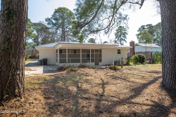 $259,900 | 411 Lafayette Street, Clinton, NC 28328