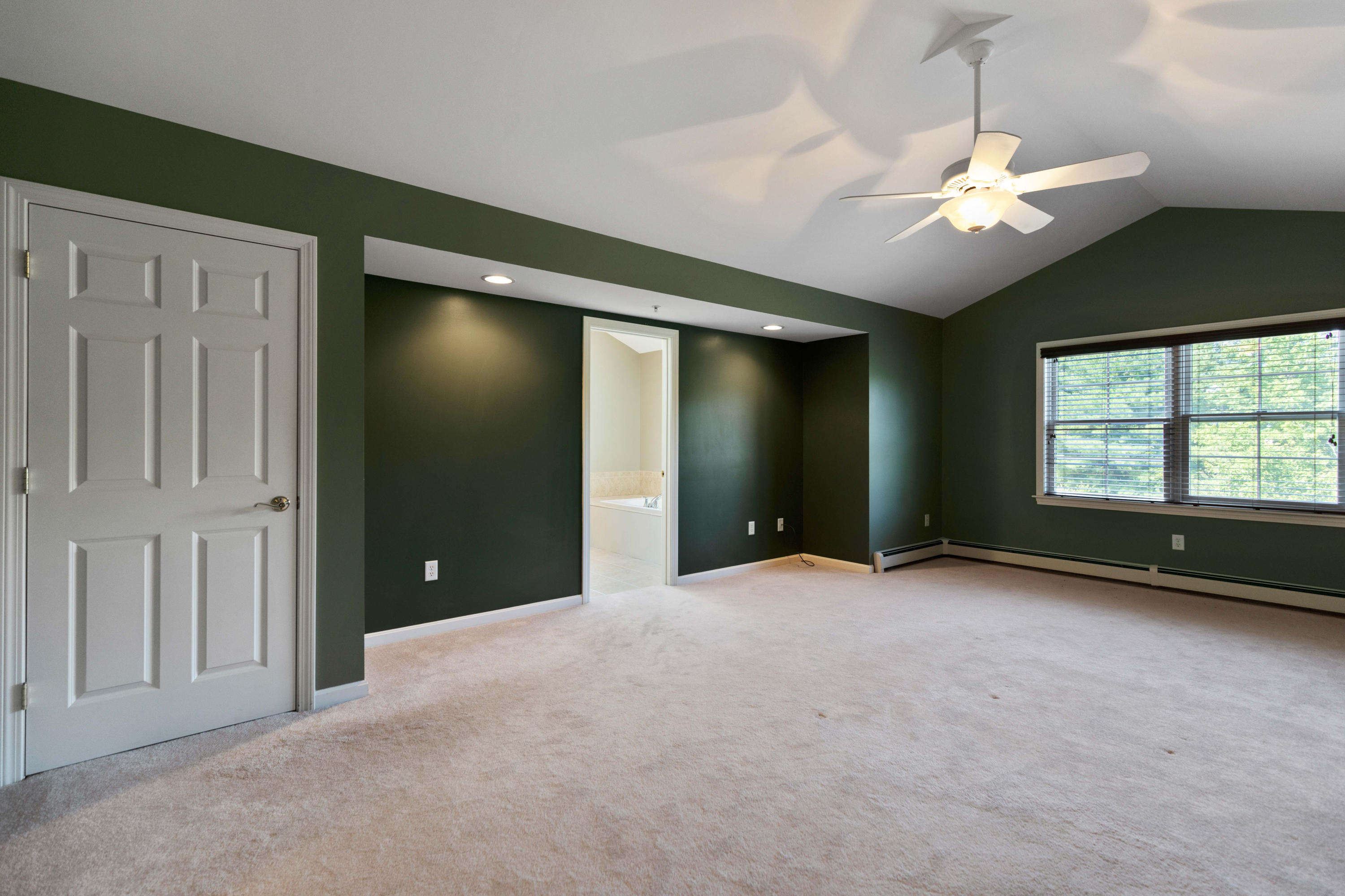 104 Starbird Road, Unit 5 Portland, ME 04102 - Photo 17 of 28 104 Starbird Road Portland - 025