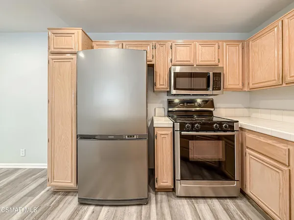 $2,600 | 5744 Oak Bend Lane, Unit 203, Oak Park, CA 91377