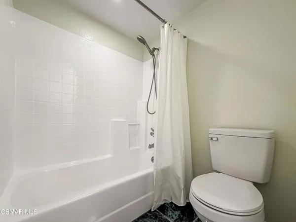 $2,600 | 5744 Oak Bend Lane, Unit 203, Oak Park, CA 91377