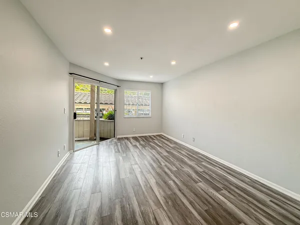 $2,600 | 5744 Oak Bend Lane, Unit 203, Oak Park, CA 91377