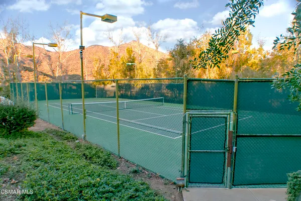 $2,600 | 5744 Oak Bend Lane, Unit 203, Oak Park, CA 91377