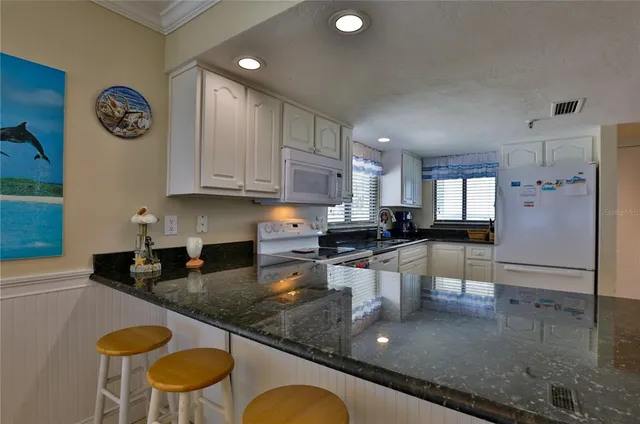 $6,000 | 5301 South Atlantic Avenue, Unit 730, New Smyrna Beach, FL 32169