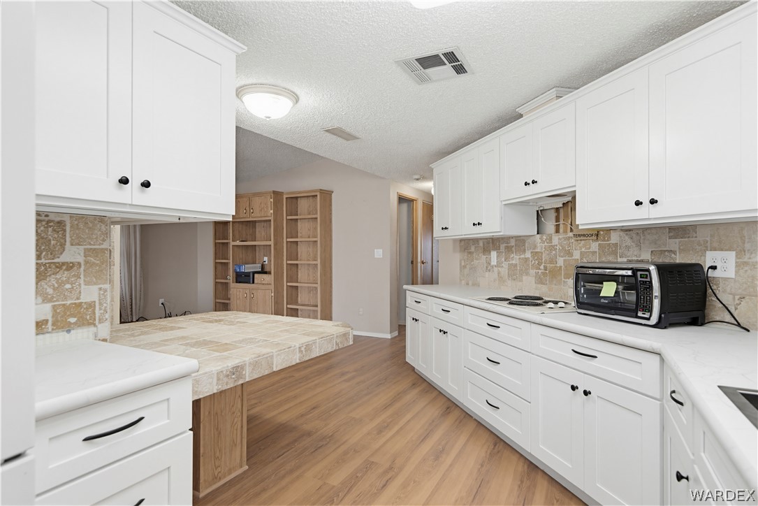 3393 Ridge View Avenue Bullhead City, AZ 86429 - Photo 30 of 45 Kitchen