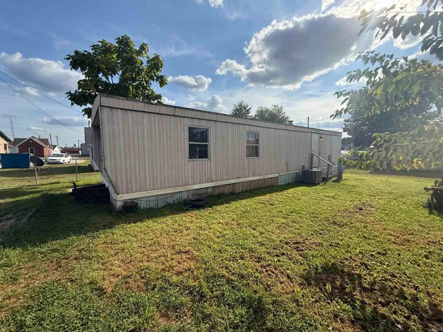 $30,000 | 104 Southwest 3rd Street, Loogootee, IN 47553