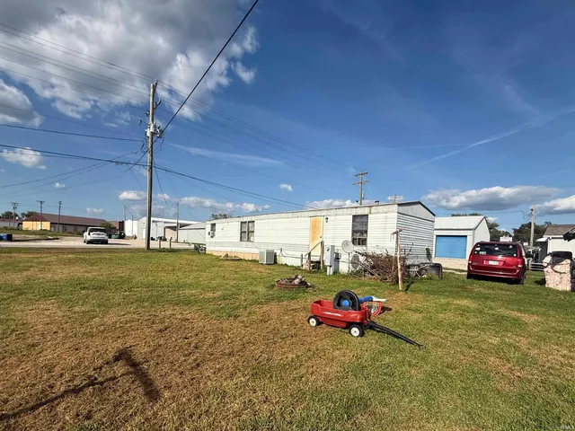 $30,000 | 104 Southwest 3rd Street, Loogootee, IN 47553