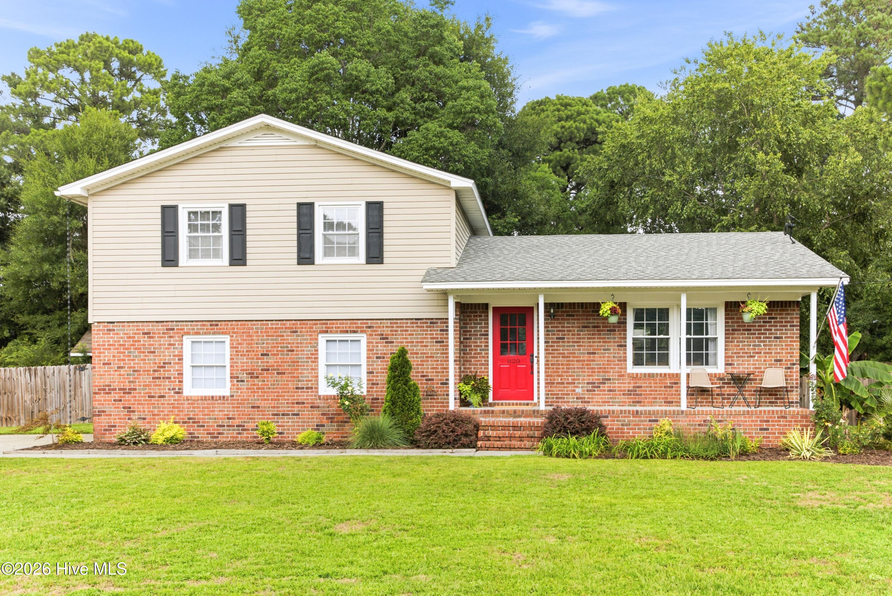 820 Greenbriar Road Wilmington, NC 28409 - Photo 1 of 51