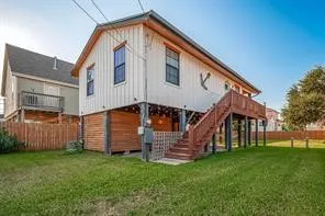 $1,500 | 5824 Avenue R, Galveston, TX 77551