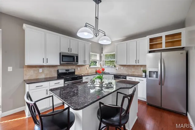 $499,999 | 1092 Pierpoint Lane, St. Charles, MO 63303