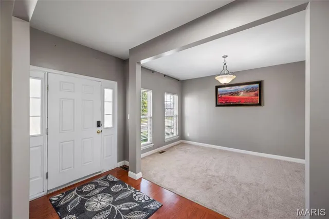 $499,999 | 1092 Pierpoint Lane, St. Charles, MO 63303