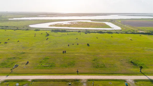 $385,000 | 234 El Campo Beach Road, Palacios, TX 77465