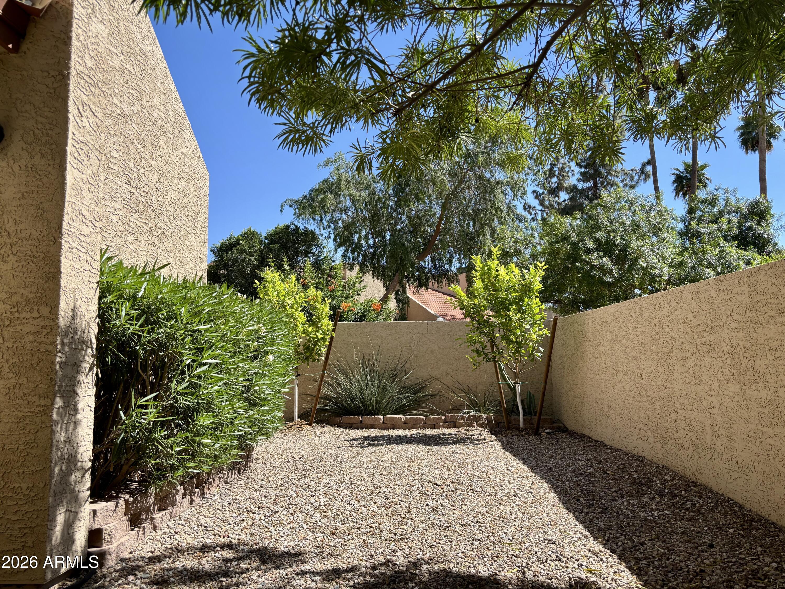 4213 West Calavar Road Phoenix, AZ 85053 - Photo 2 of 26 Courtyard 1